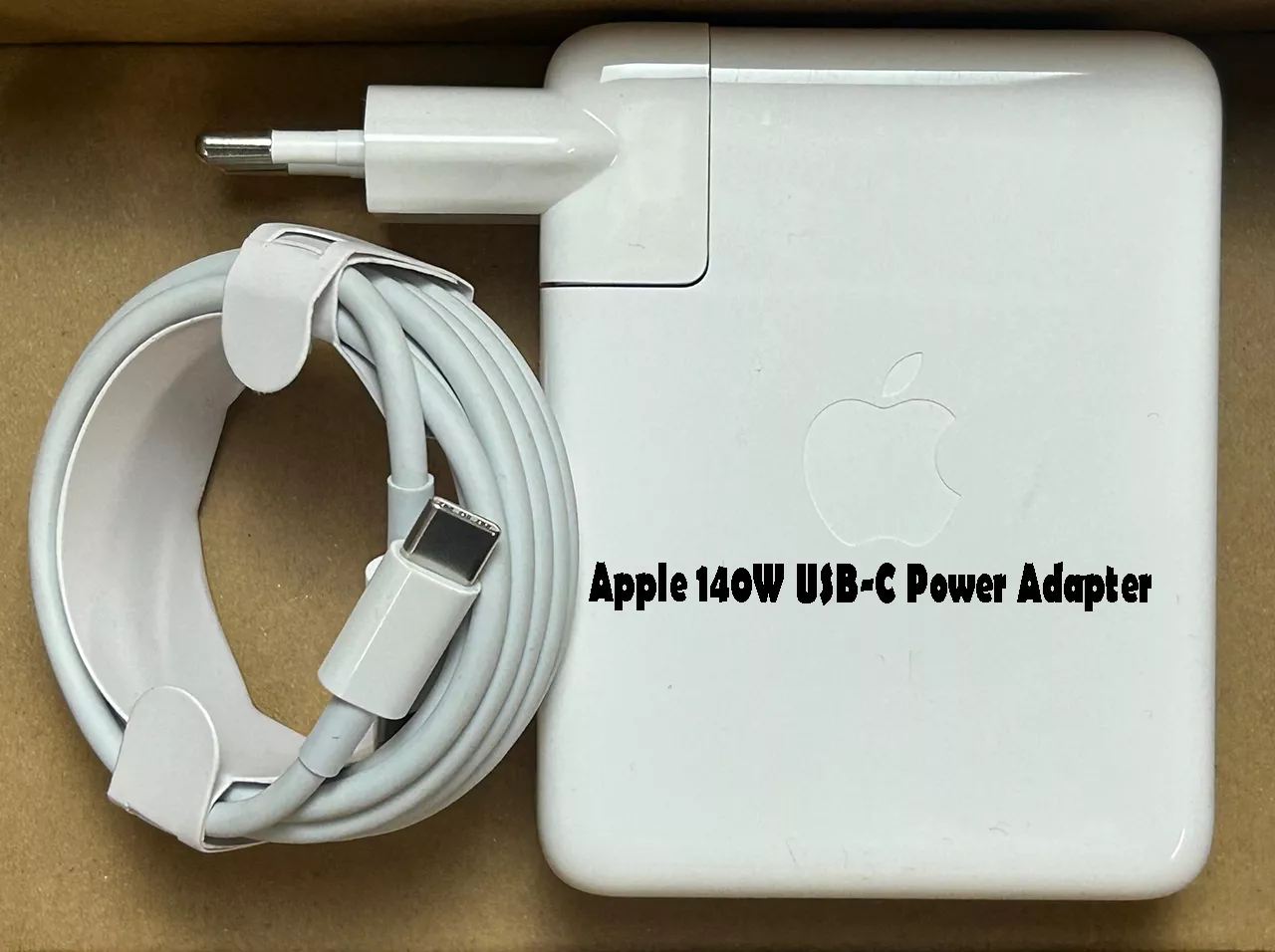 Cargador Original Apple 140W USB-C para MacBook Pro 16″ (M1/M2/M3 Pro y Max)