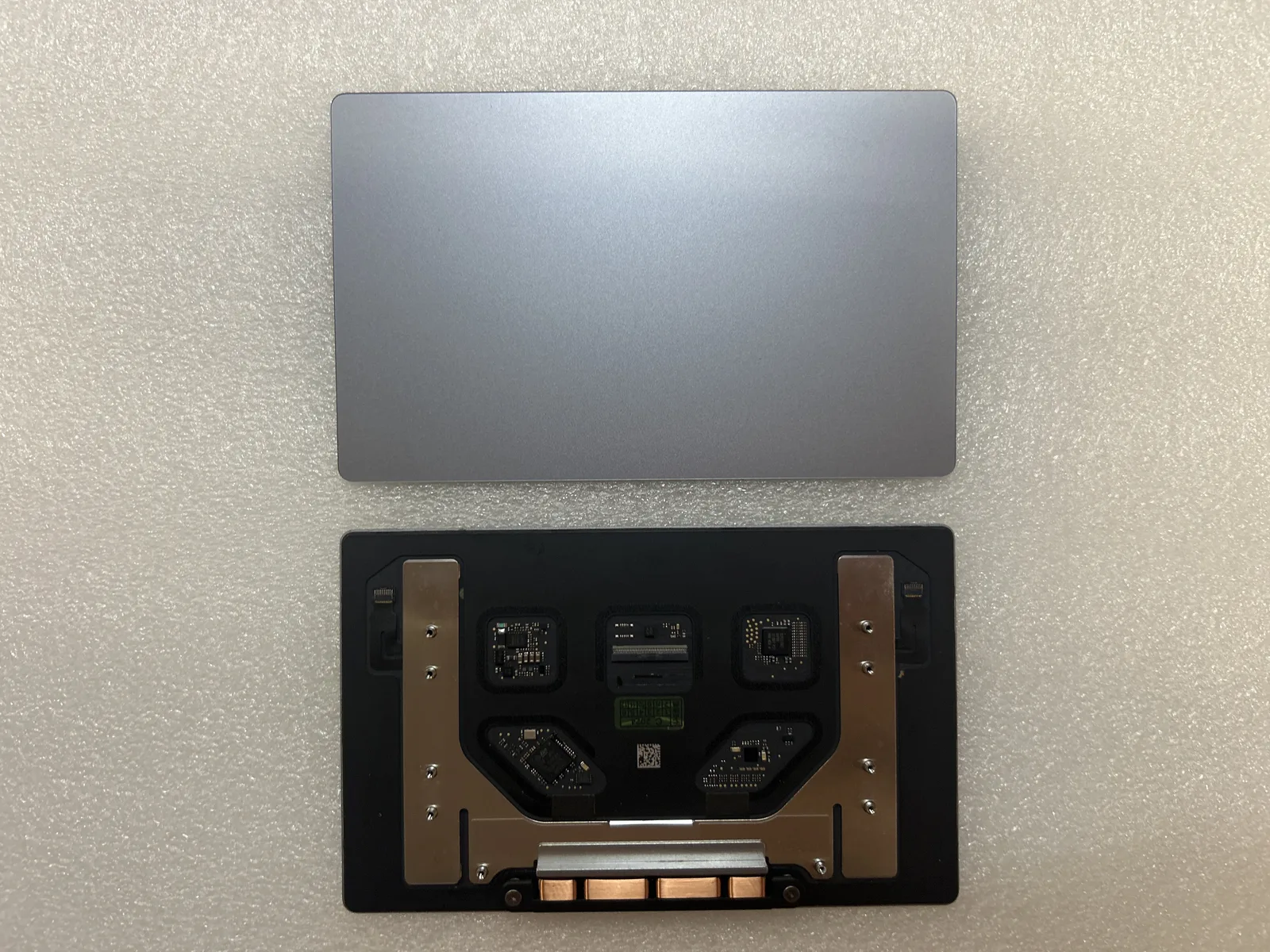Trackpad original Apple A1708 color gris espacial para MacBook Pro 13" (2016-2017)