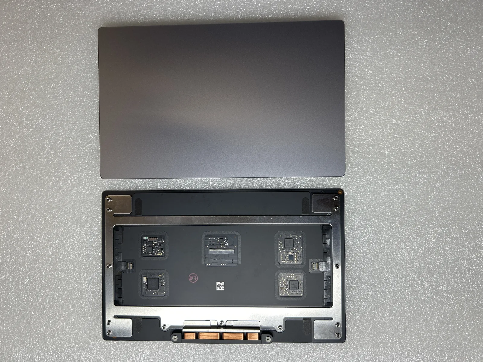 Trackpad original Apple A1990 color gris espacial para MacBook Pro 15" Touch Bar (2018-2019)