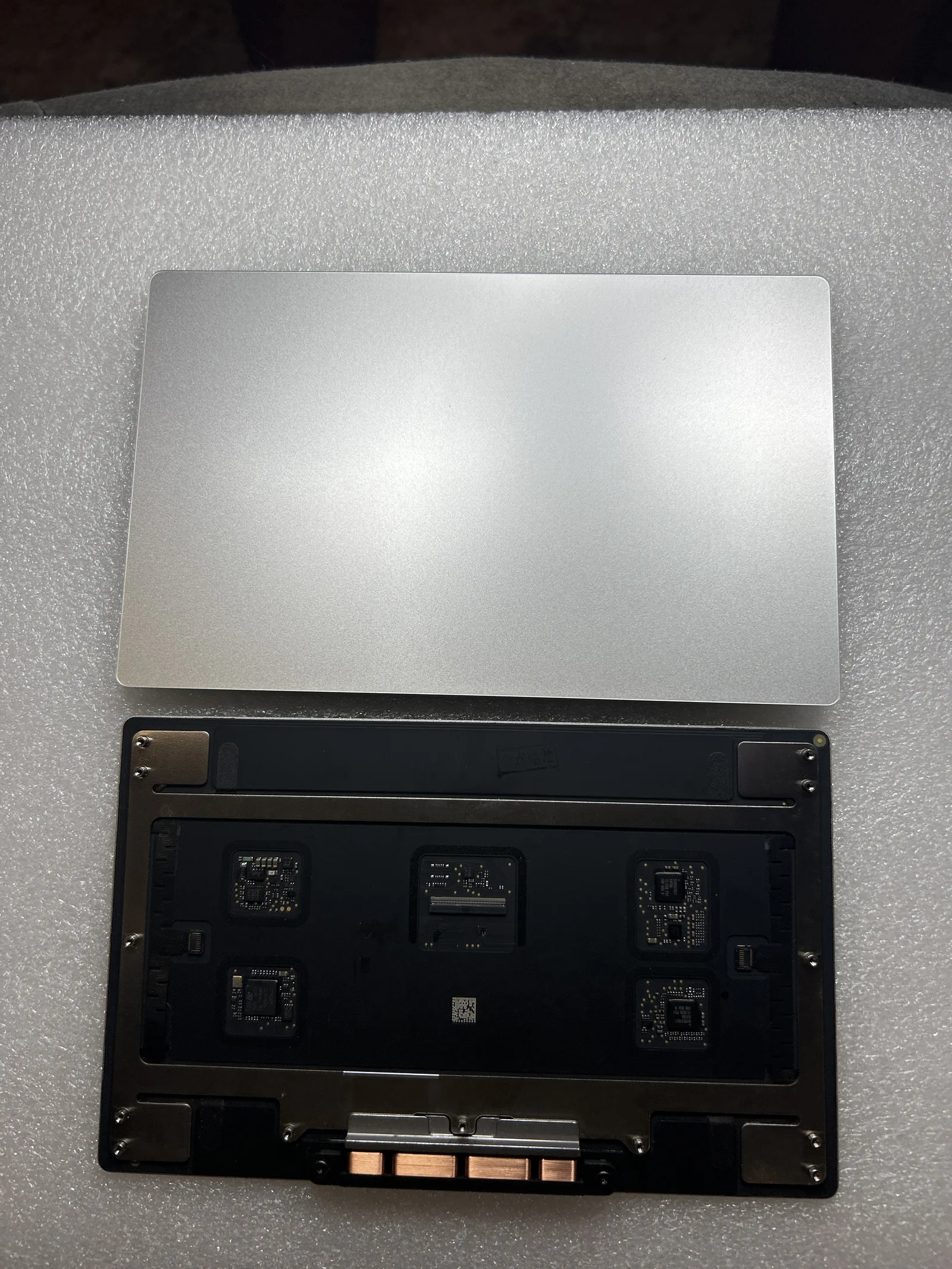 Trackpad original Apple A1990 color plata para MacBook Pro 15" Touch Bar (2018-2019)