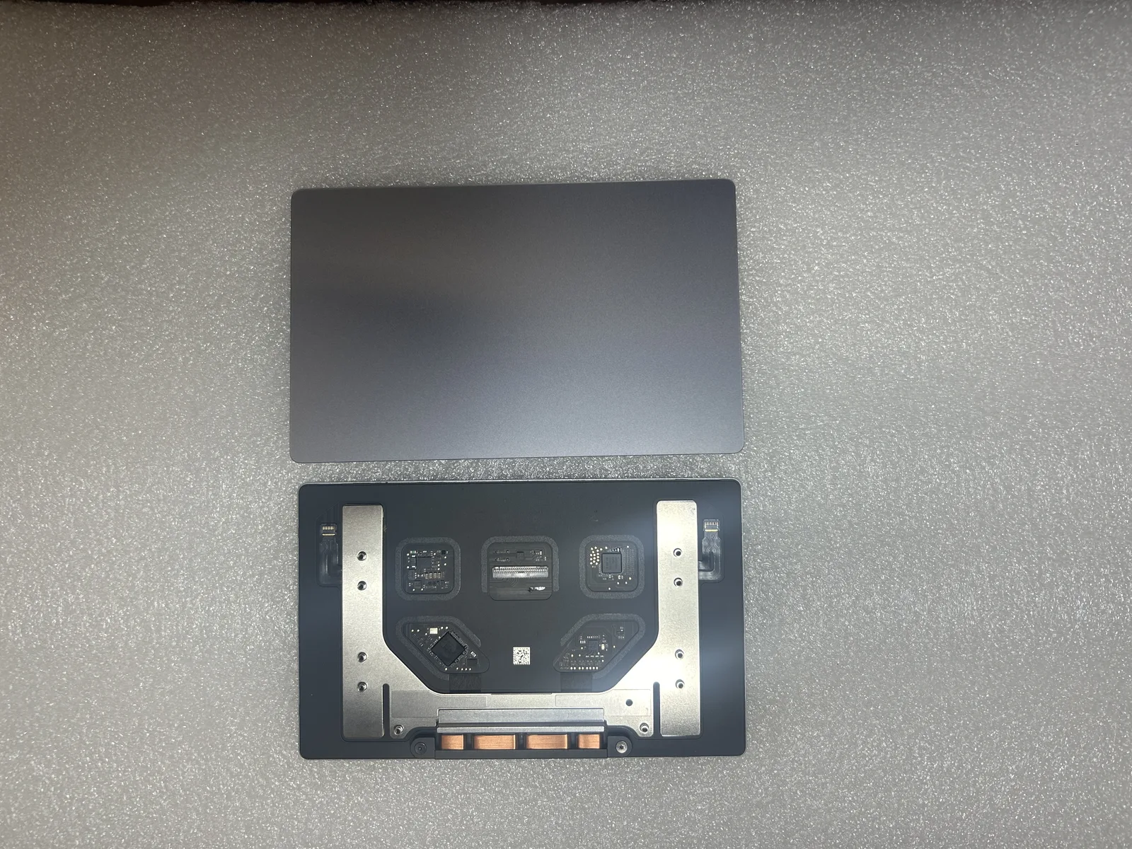 Trackpad original Apple A2159 color gris espacial para MacBook Pro 13" (2019, dos puertos)