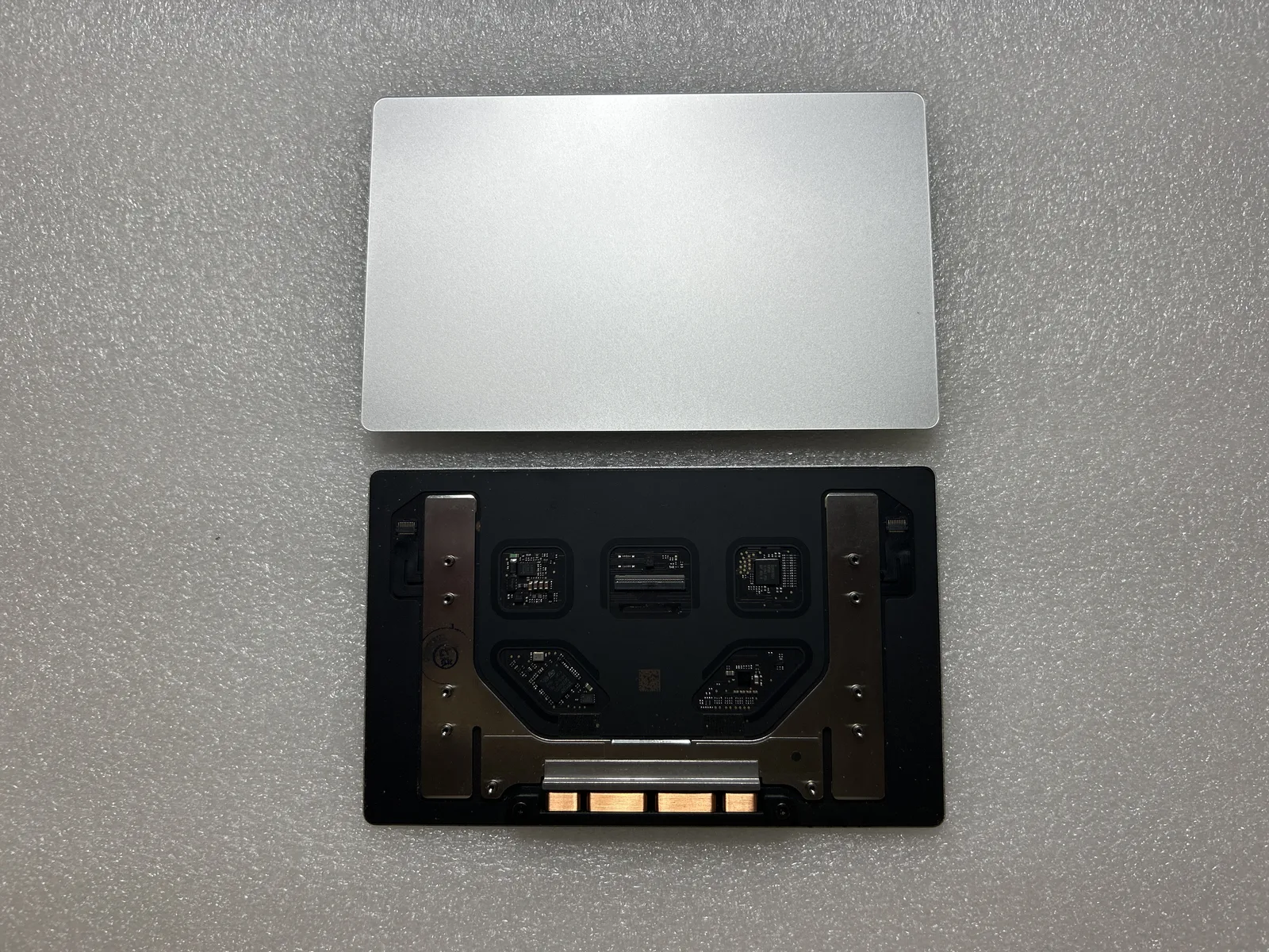 Trackpad original Apple A2159 color plata para MacBook Pro 13" (2019, dos puertos)