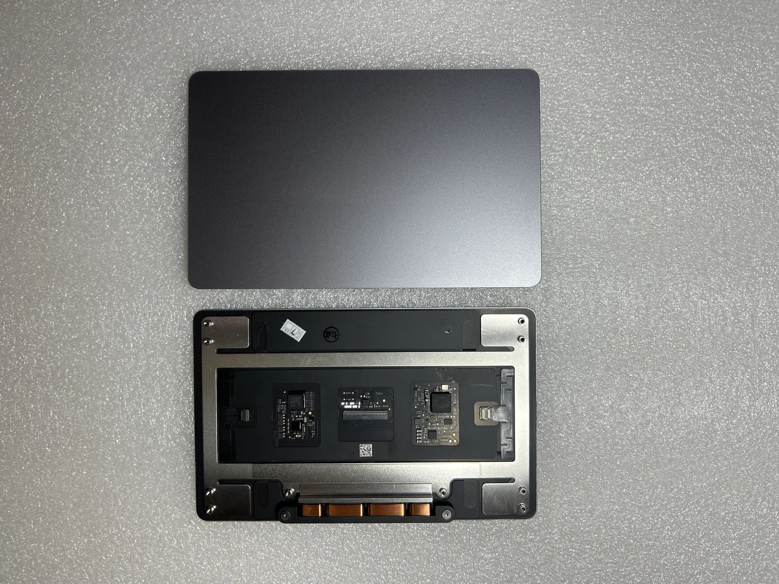 Trackpad original Apple A2779 color gris espacial para MacBook Pro 14" M2 Pro/Max (2023)