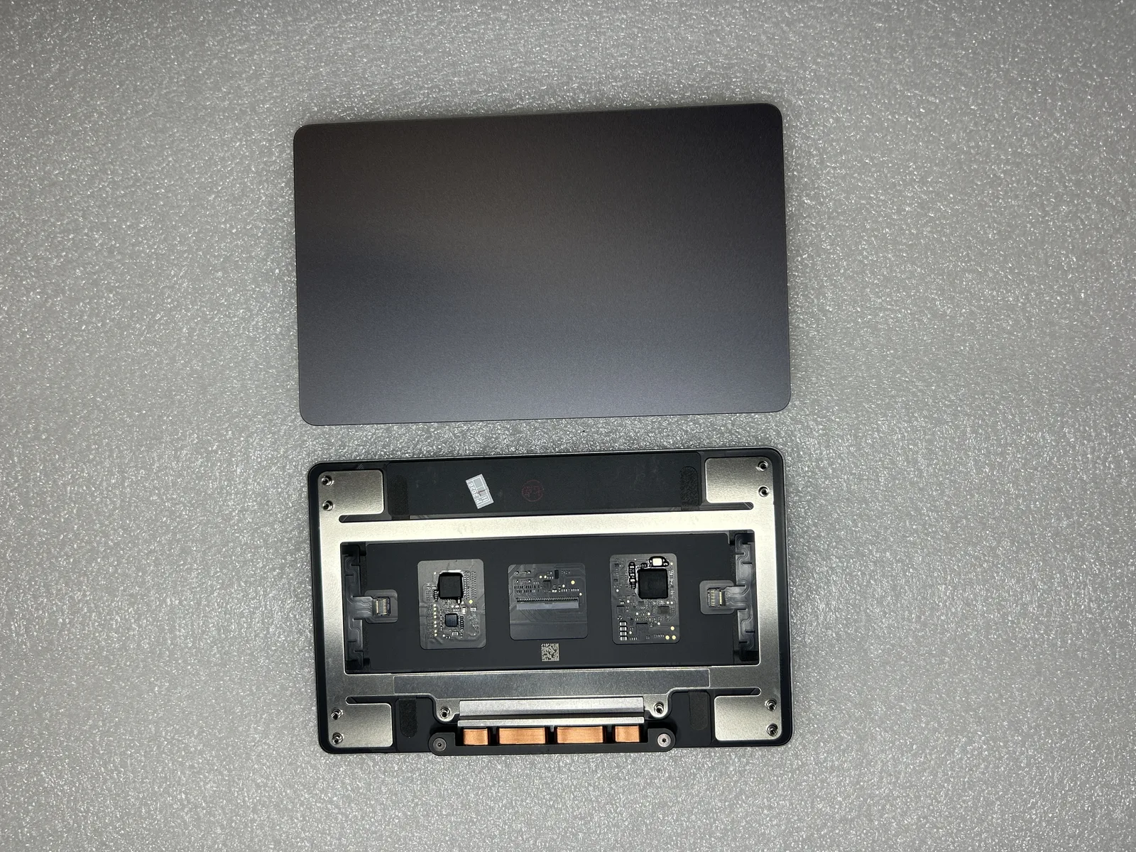 Trackpad original Apple A2918 color gris espacial para MacBook Pro 14" M3 (2023)
